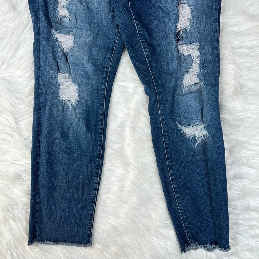 Torrid Distressed Skinny Jeans‎